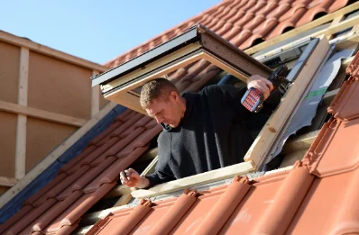Pose de fenêtres de toit Velux à Plounérin